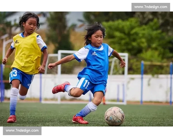 追光|小身影里的足球专业密码 追光|小身影里的足球专业密码