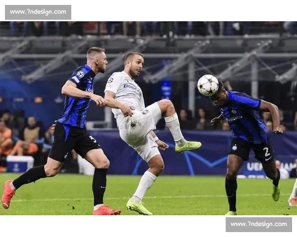 欧冠焦点战尤文图斯对阵费伦茨瓦罗斯精彩回放解析全场关键瞬间复盘