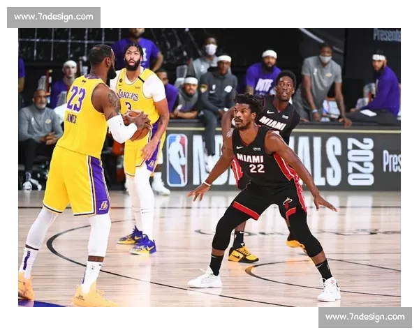 湖人对热火总决赛首战第三节攻防拉锯奠定胜负走势解析关键时刻