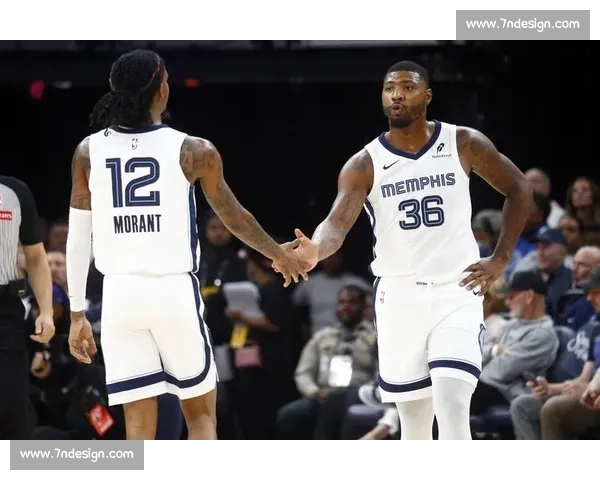 湖人对阵独行侠精彩回放解析巨星对决与关键时刻全纪录战术细节复盘